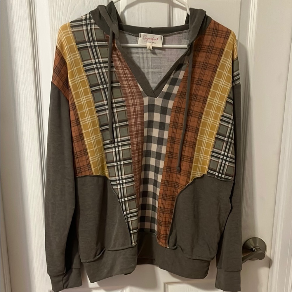 NWOT Colorful Plaid Patchwork oversize-pullover Jersey. Size small.